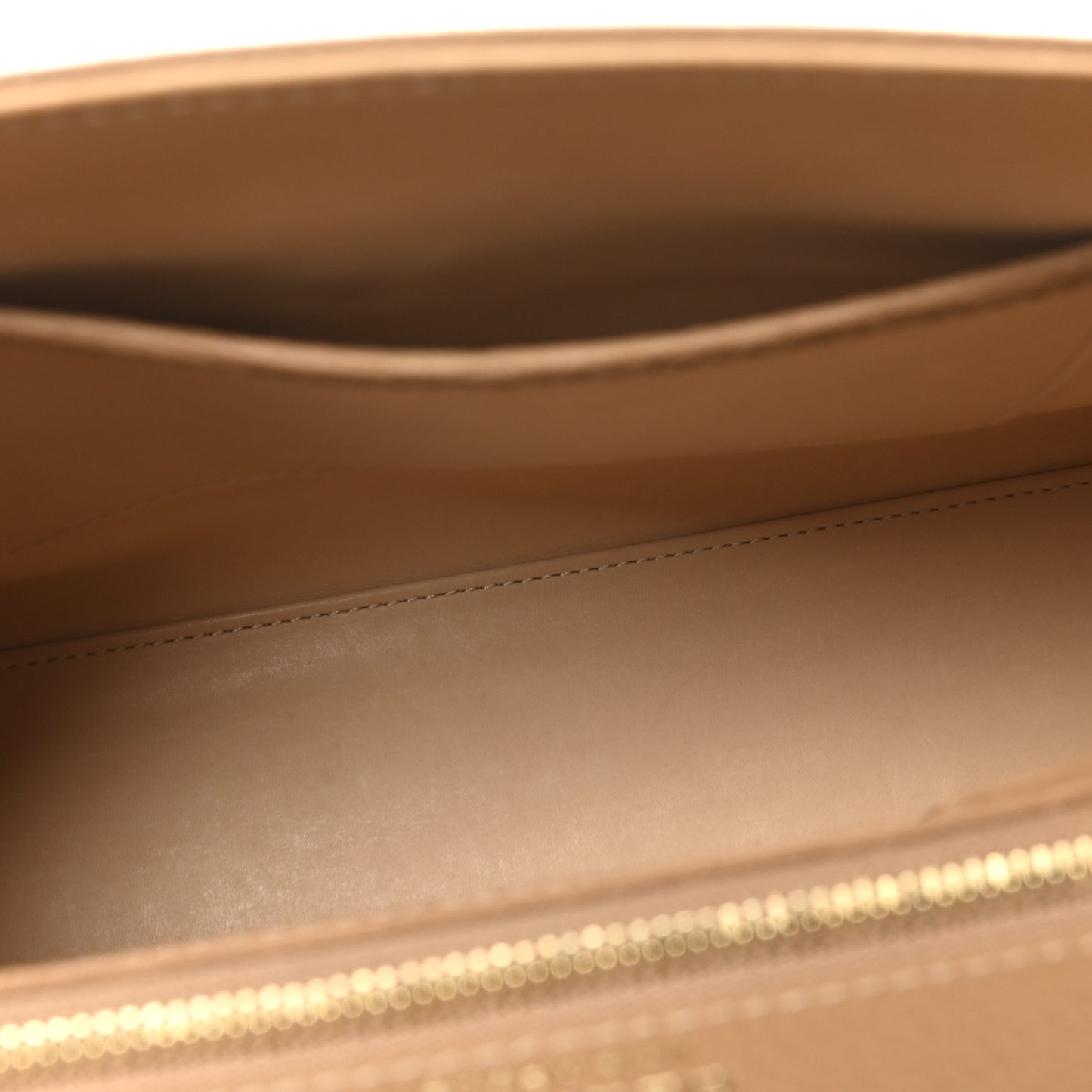 Crispy Calfskin MM Tempete Satchel Beige