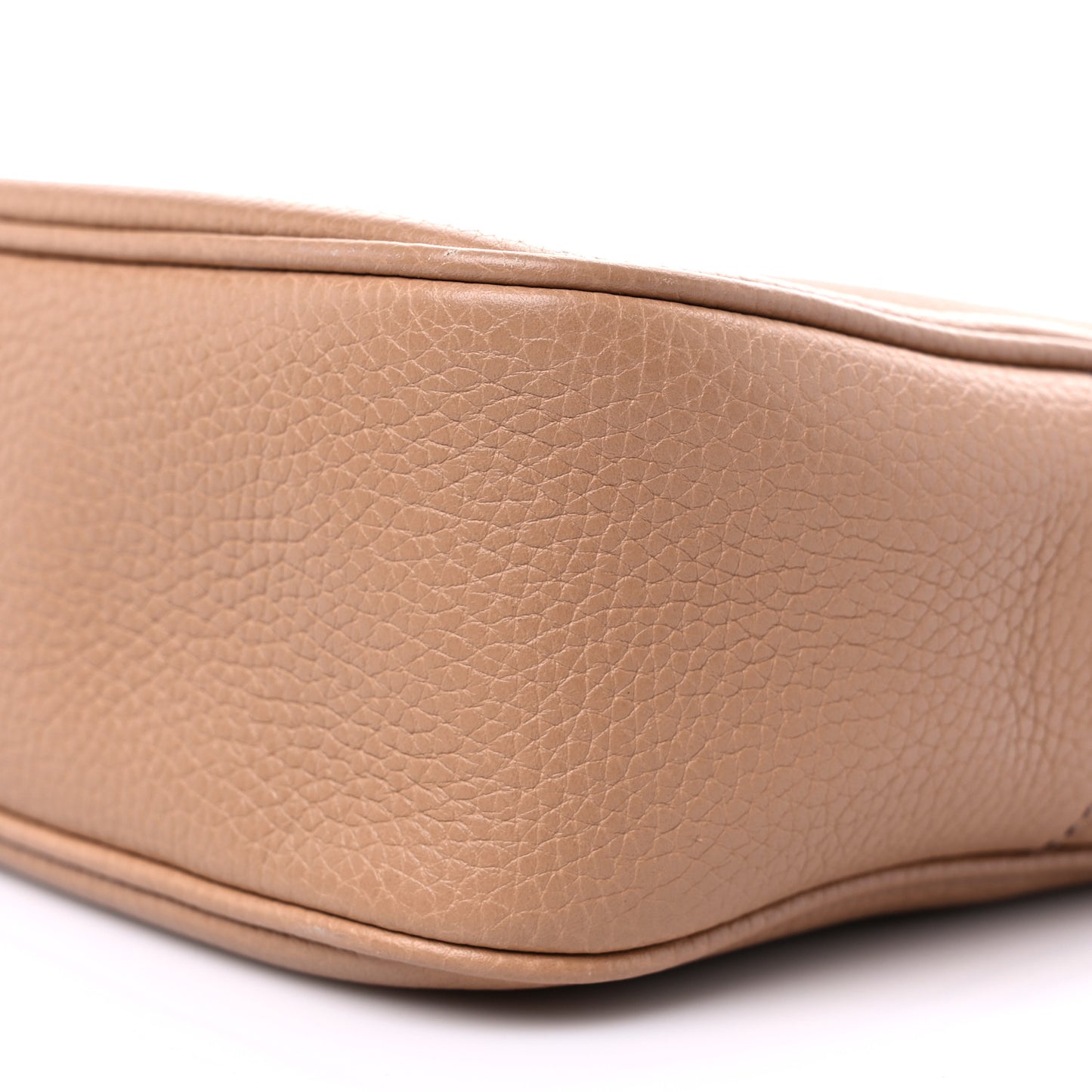 Pebbled Calfskin Small Soho Disco Bag Camelia