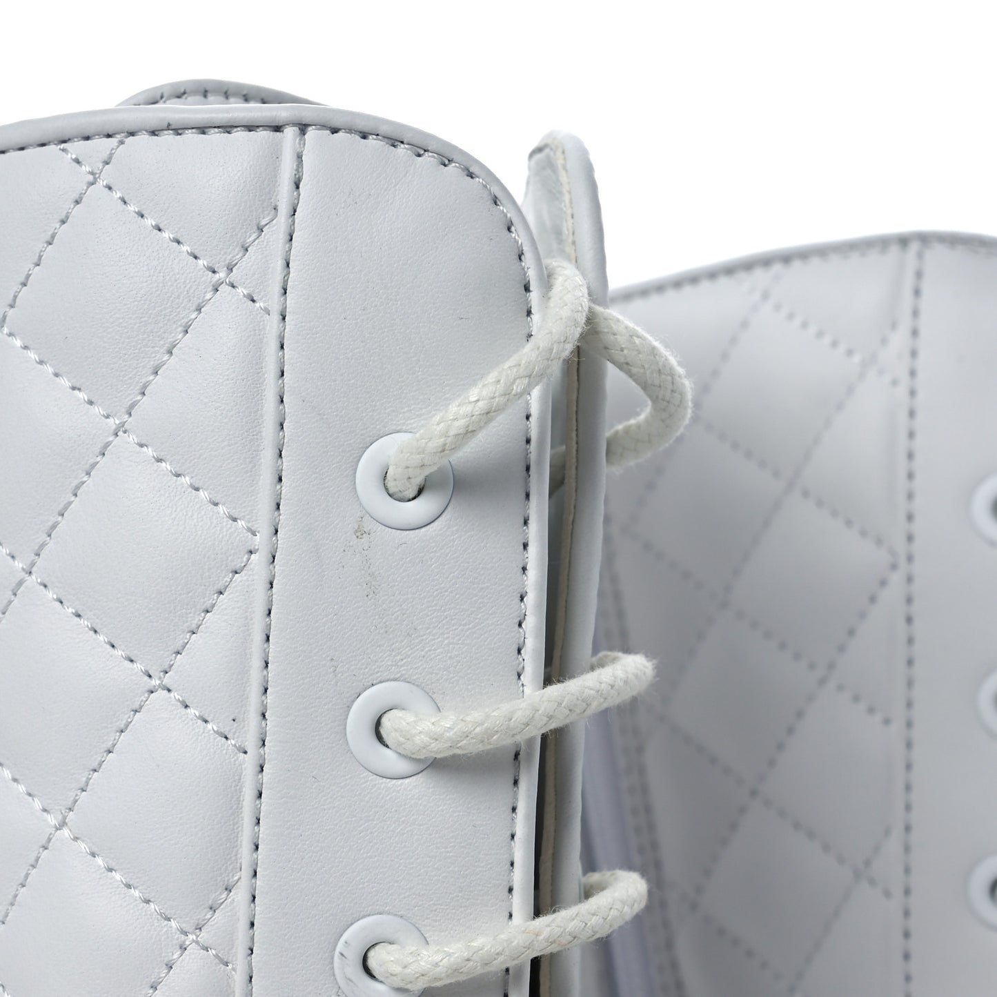 Grained Calfskin Quilted Chain Lace Up Combat Long Boots 40.5 White Black