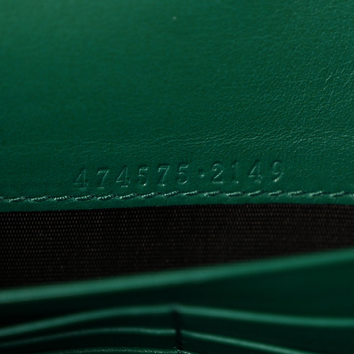 Calfskin Matelasse GG Marmont Chain Wallet Emerald Green