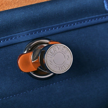 Hermes Military Toile Vache Hunter Herbag Zip 31 PM Bleu France Fauve 9 of 17