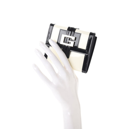 Gucci Patent G Compact Wallet White Black 2 of 11