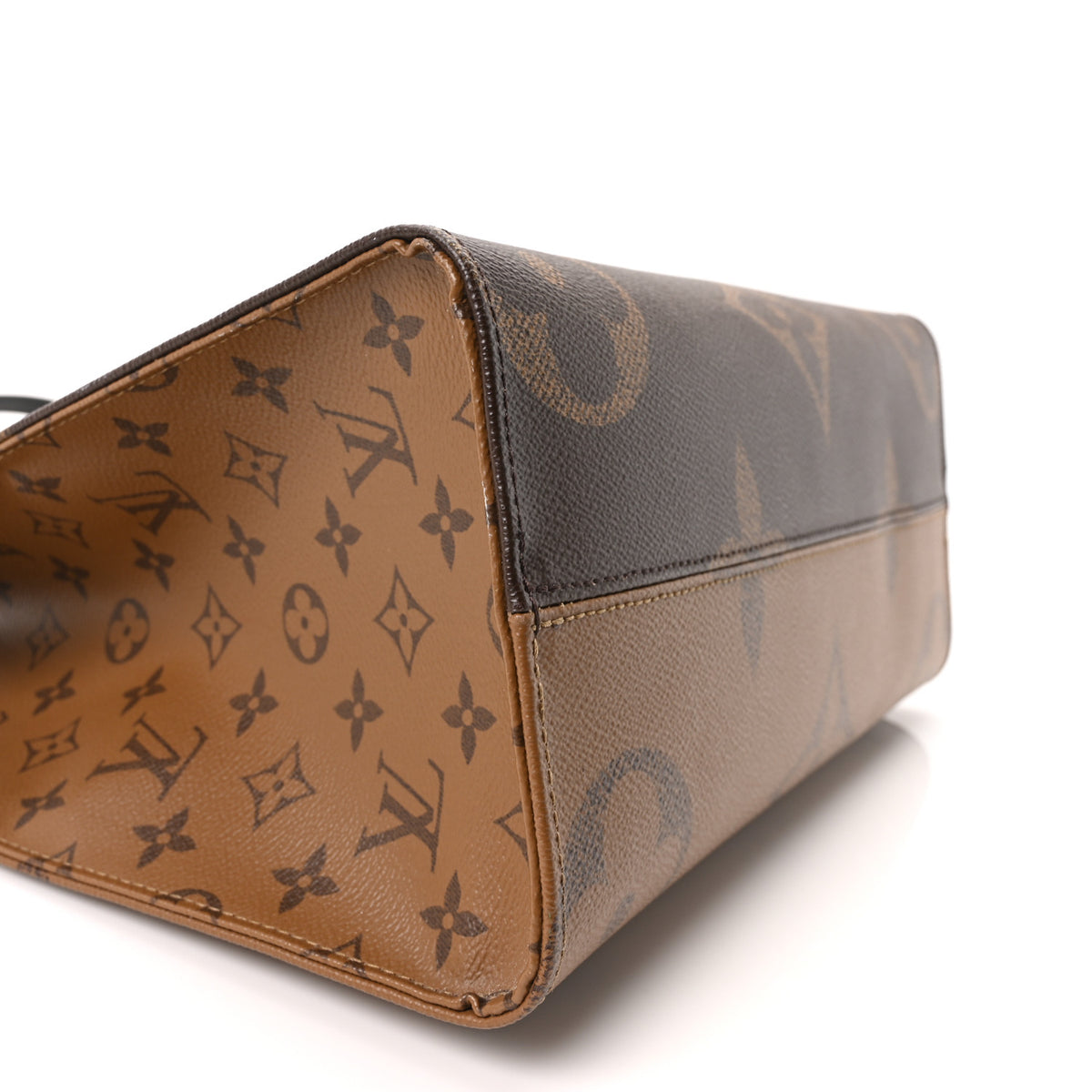 Louis Vuitton Reverse Monogram Giant Onthego MM 8 of 9
