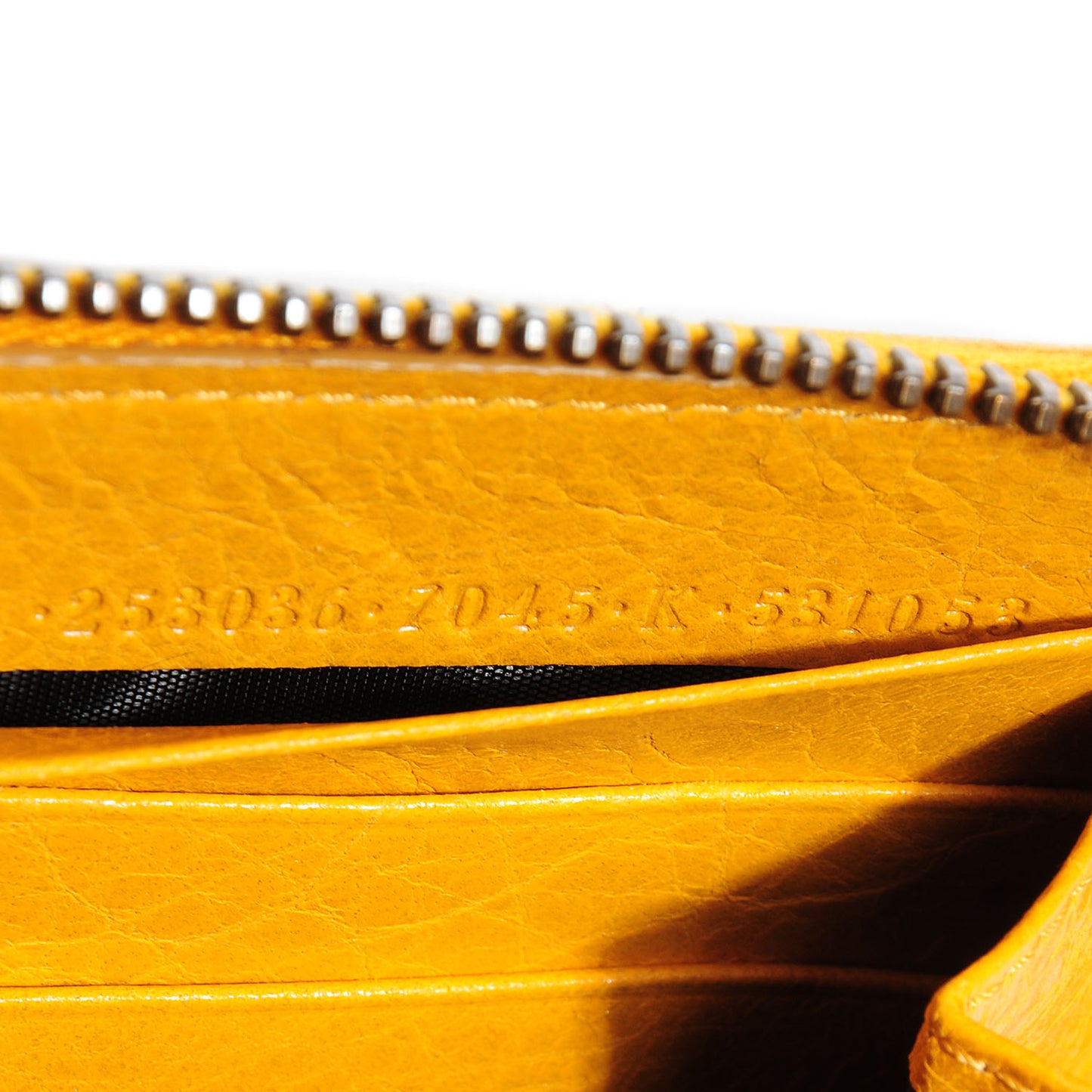 Agneau Classic Hardware Continental Zip Around Wallet Mangue