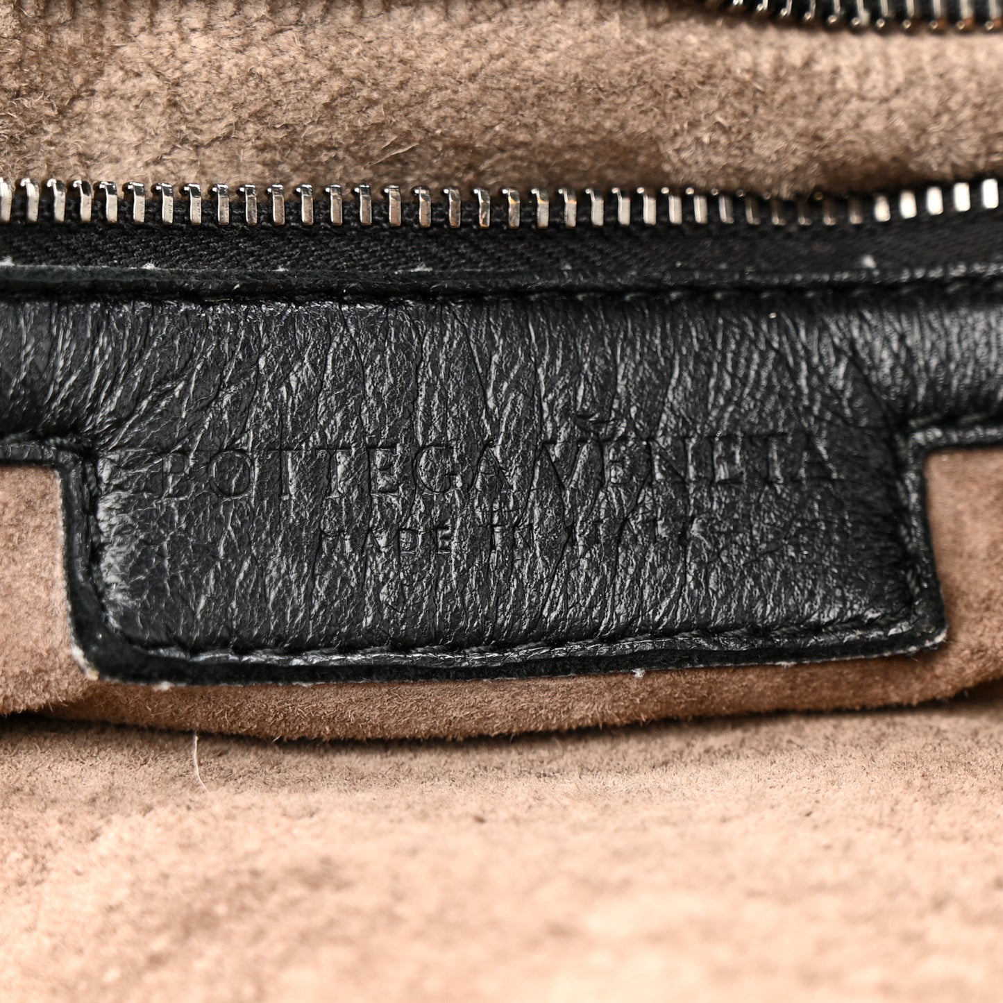 Nappa Intrecciato Fuzzy Maxi Veneta Hobo Black