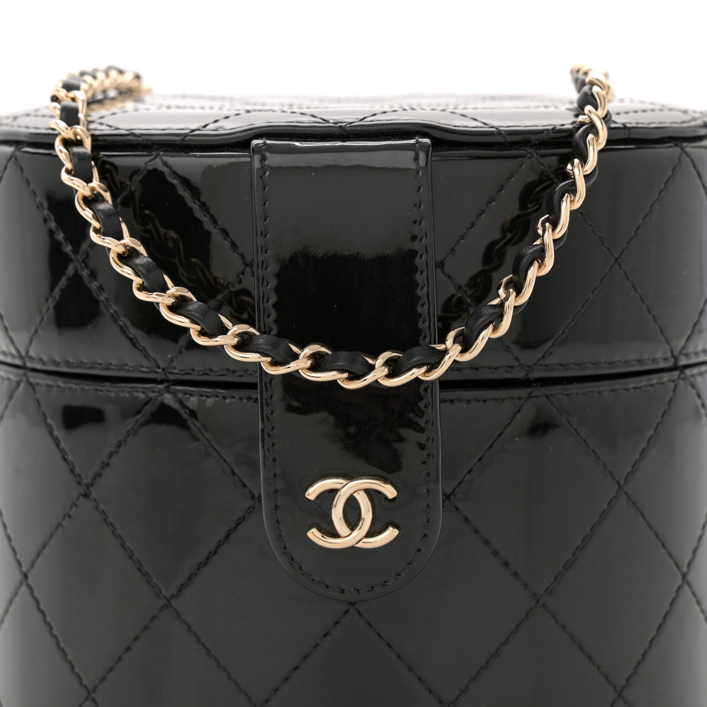 Patent Quilted Round Clutch With Chain Black