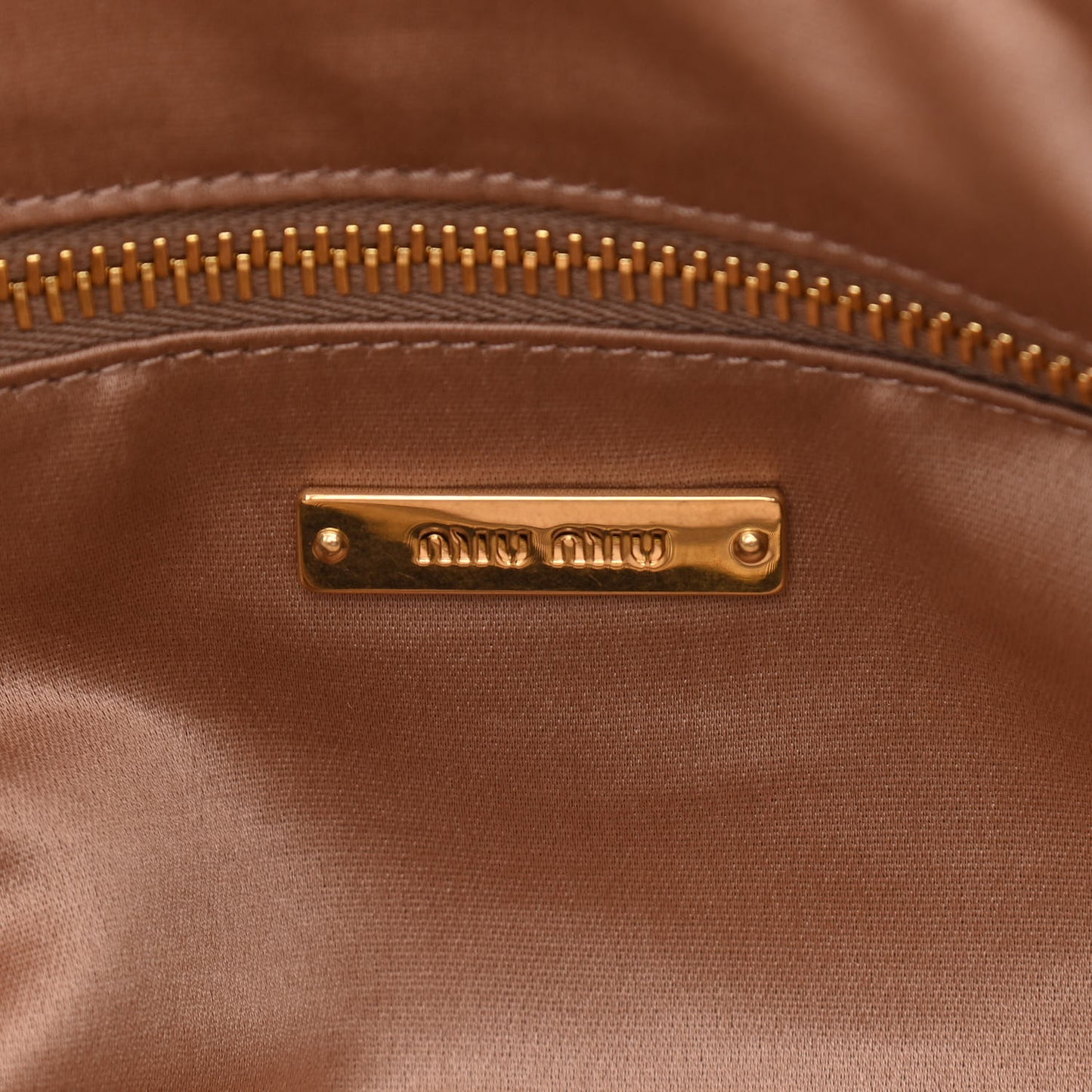 Vitello Softy Shoulder Bag Cammeo