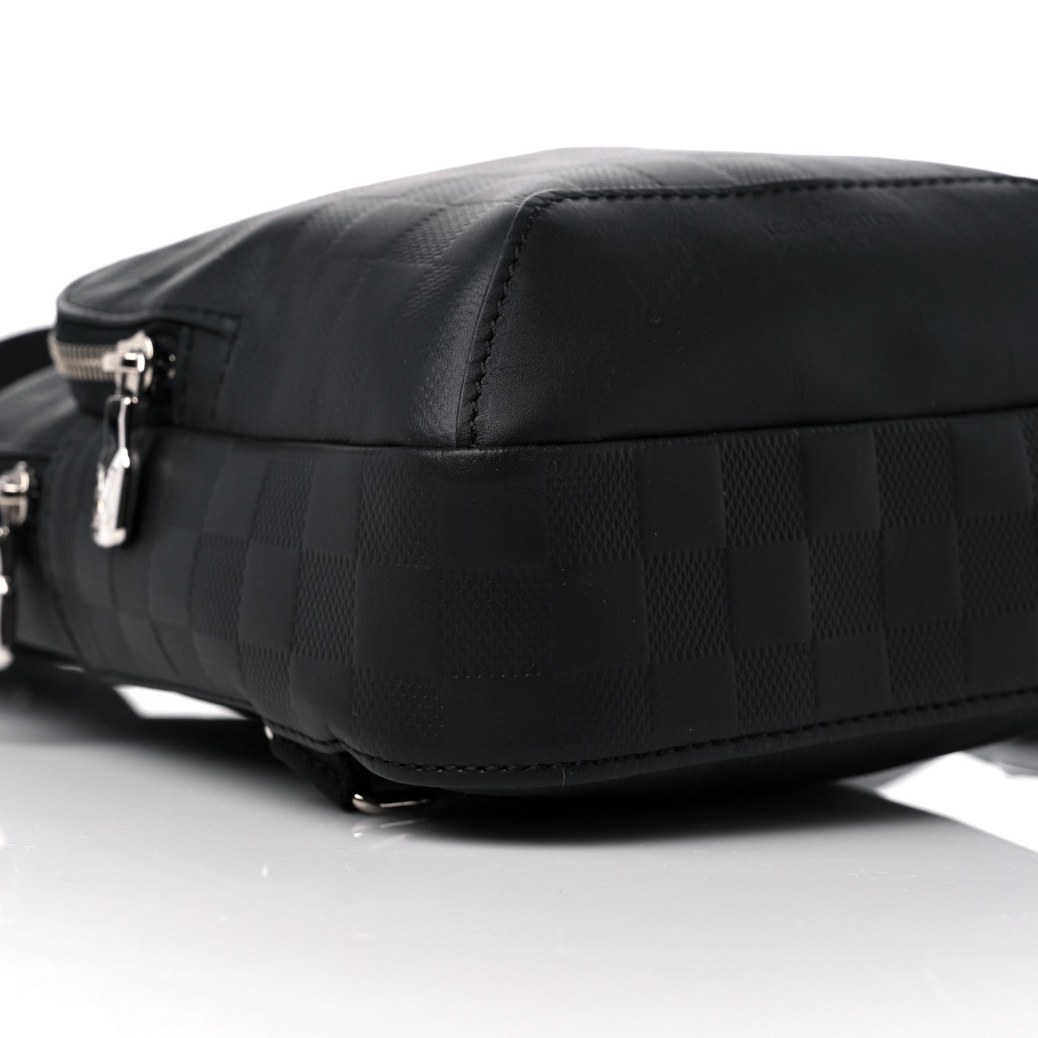 Louis Vuitton Damier Infini Avenue Sling Bag Onyx 7 of 9