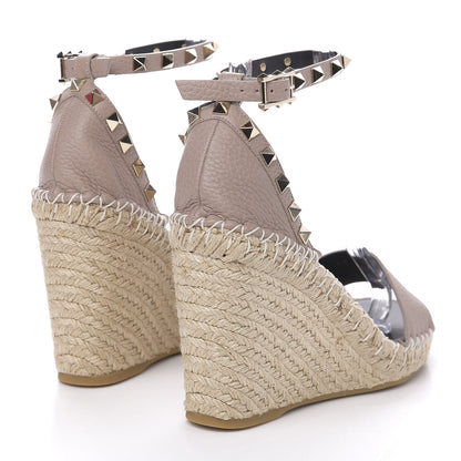 Valentino Garavani Grained Calfskin Rockstud Ankle Strap Espadrille 15/105mm Wedge Sandals 38 Poudre Natural 4 of 9