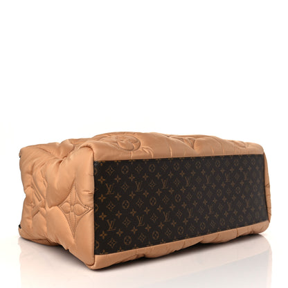 Louis Vuitton Nylon Monogram Giant Onthego GM Beige 4 of 10