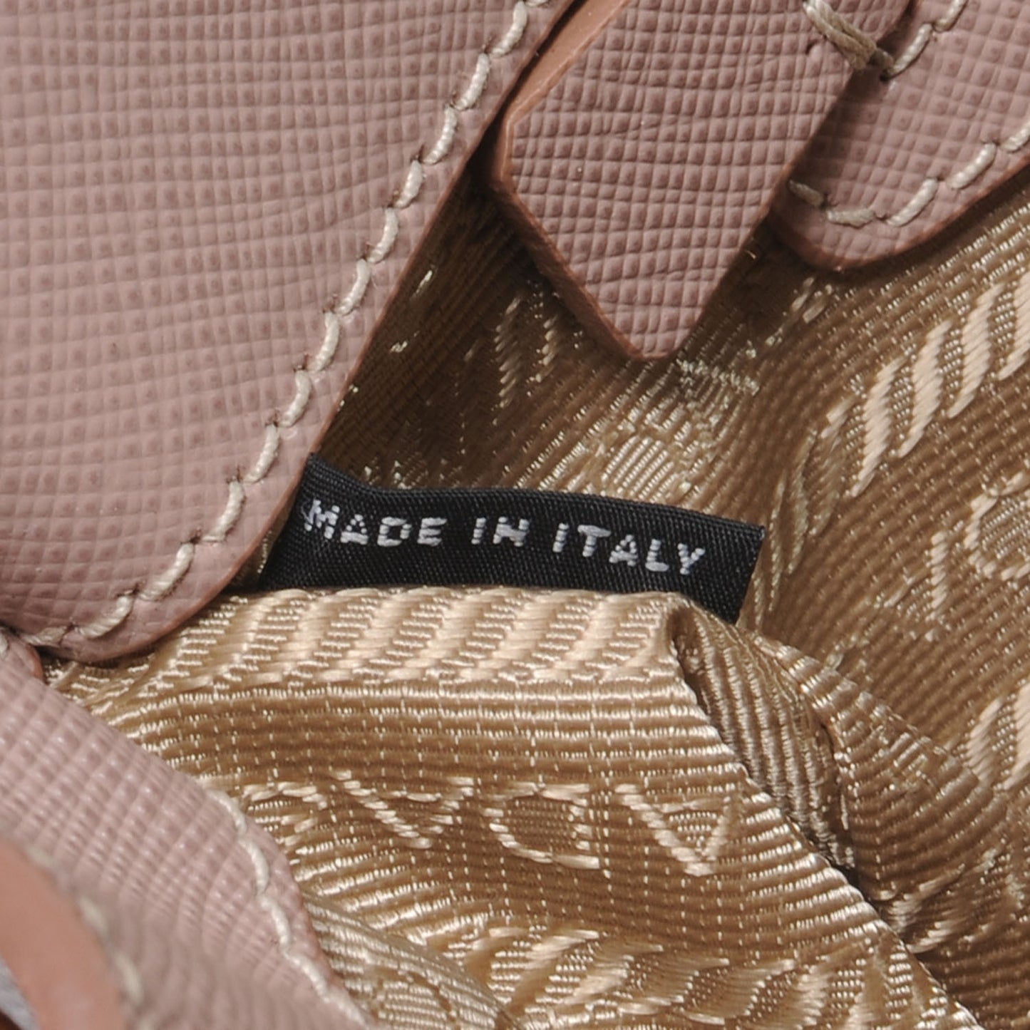 Saffiano Lux Tote Cammeo