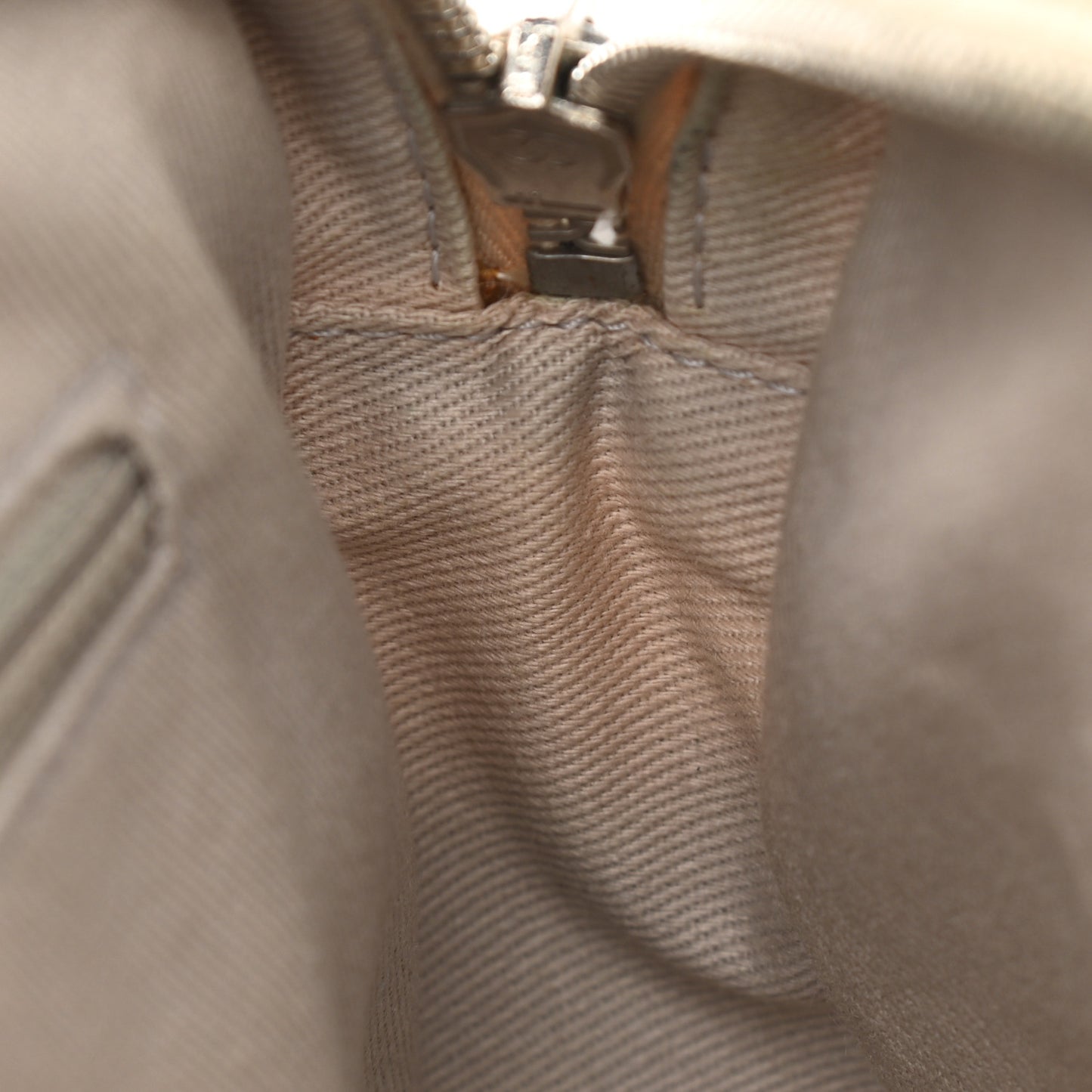 Caviar Quilted Medium Easy Flap Beige