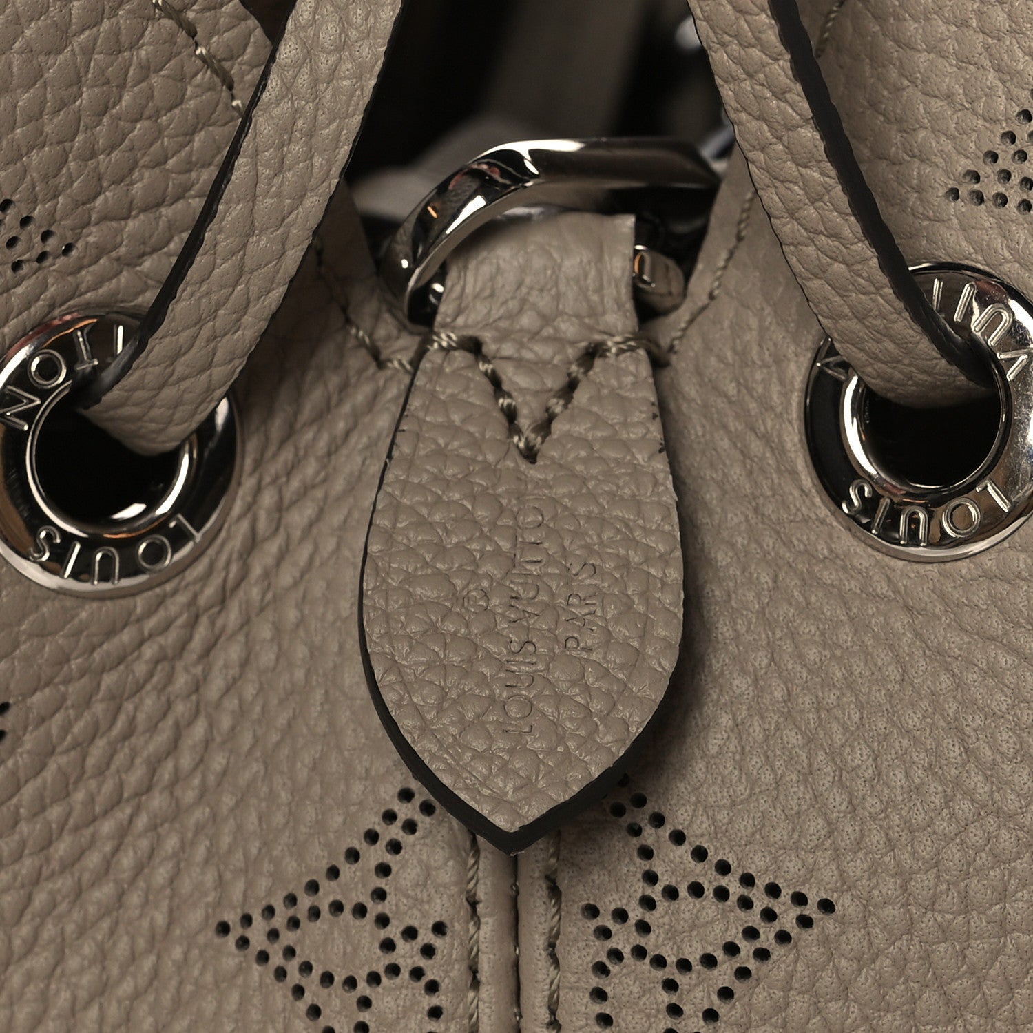 Louis Vuitton Mahina Bella Galet 6 of 9