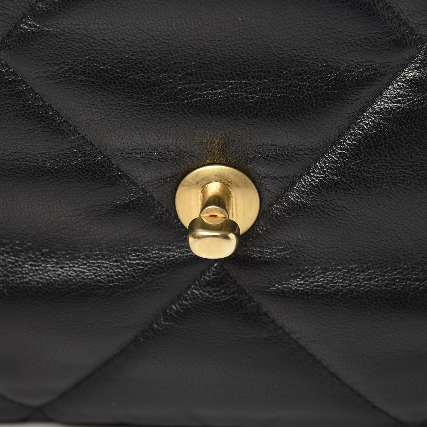 Goatskin Quilted Large 19 Flap Black