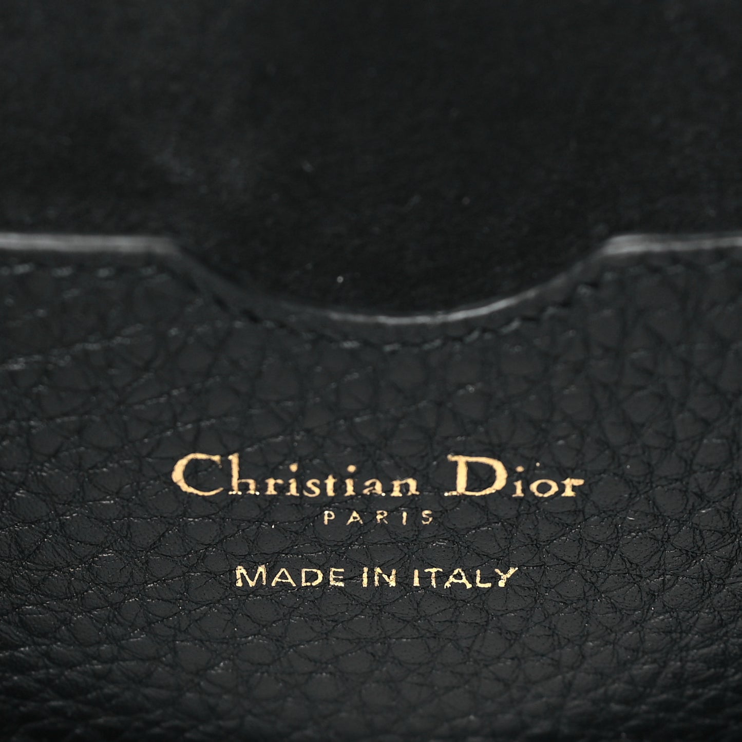 Grained Calfskin Large Bobby Flap Black