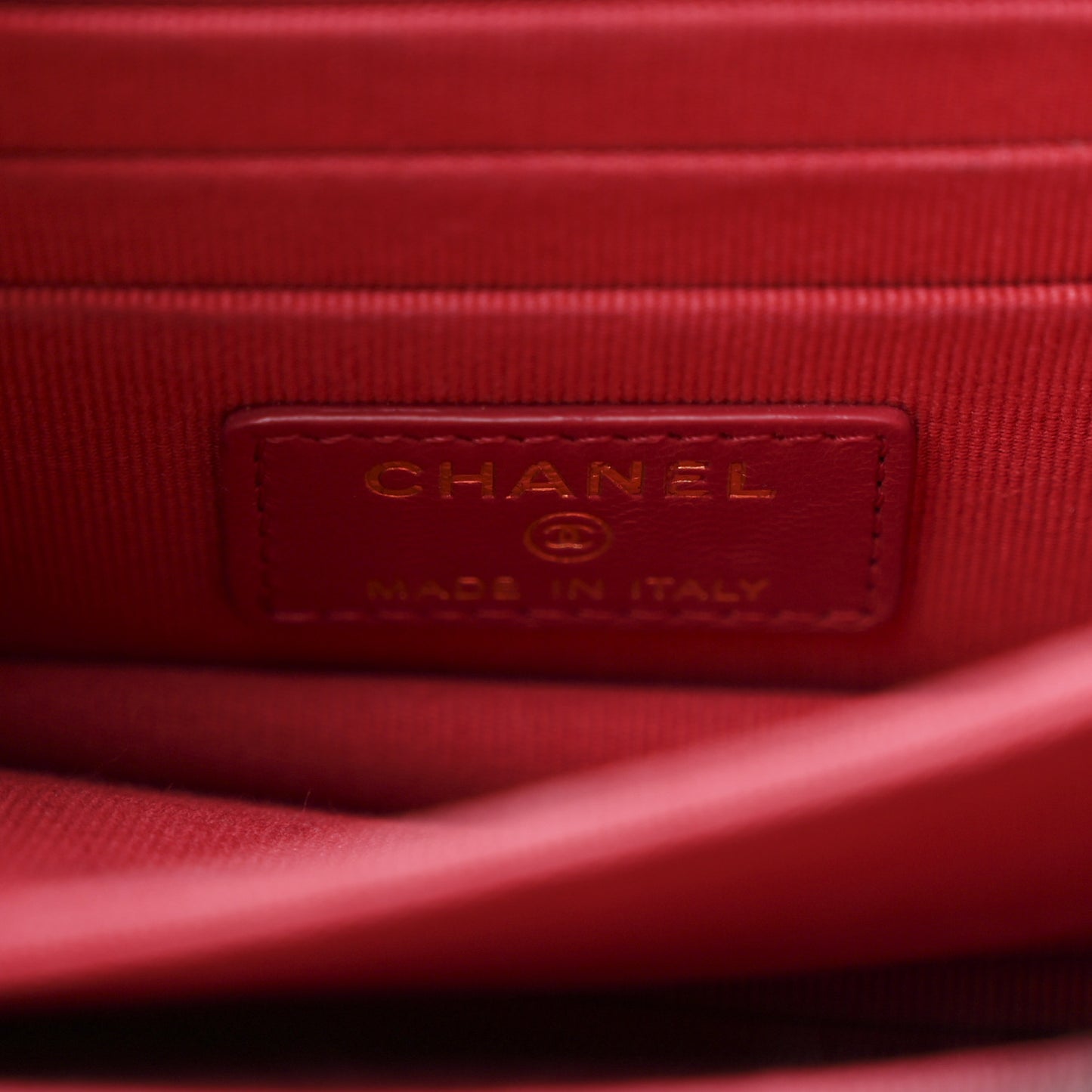 Lambskin Enamel Quilted Pending CC Clutch With Chain Black