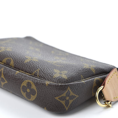 Louis Vuitton Monogram Mini Pochette Accessories 6 of 9
