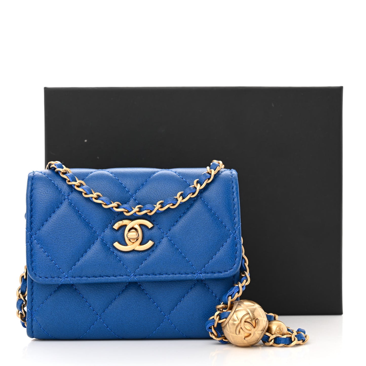 Lambskin Quilted Pearl Crush Clutch With Chain Blue