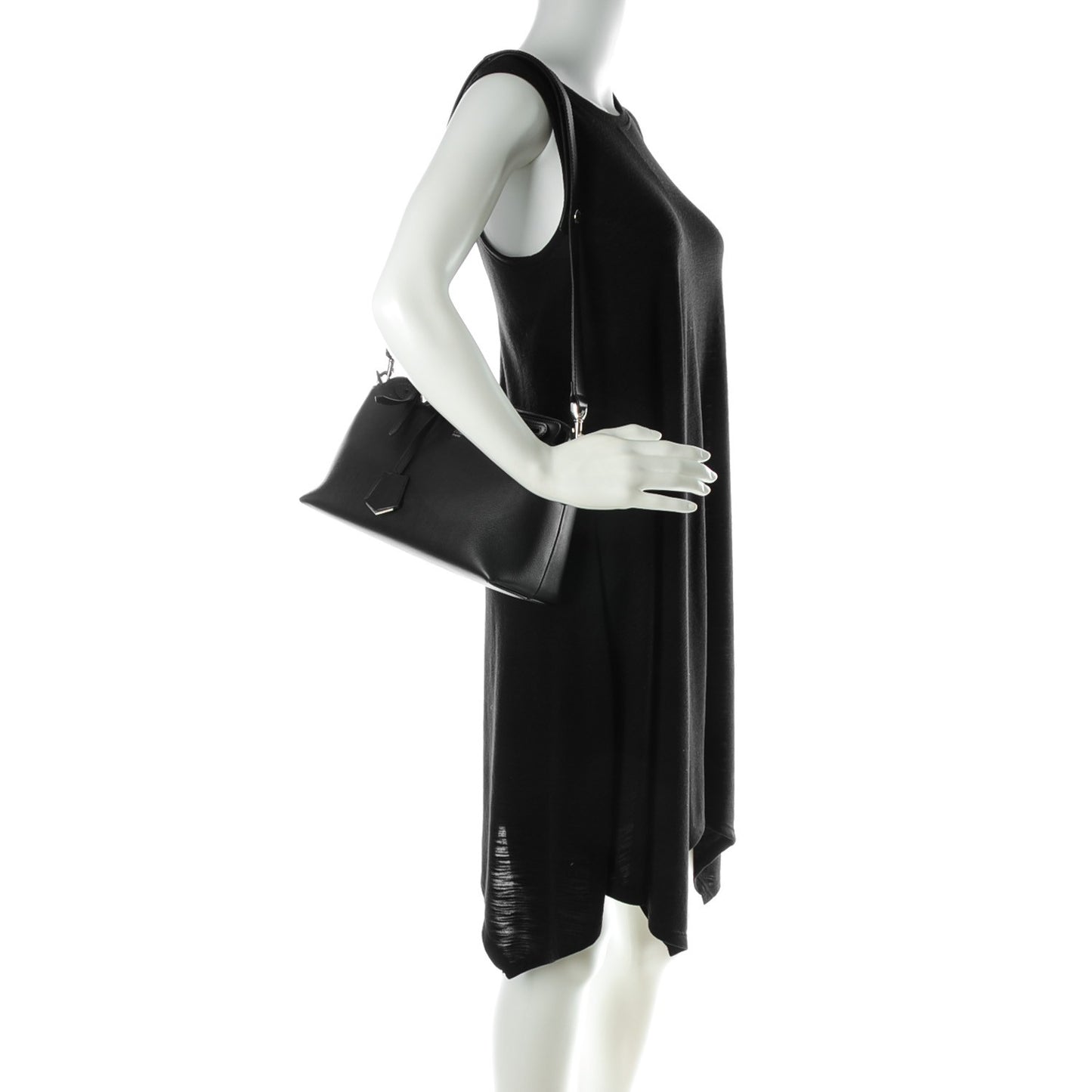 Vitello Dolce Medium By The Way Boston Bag Black