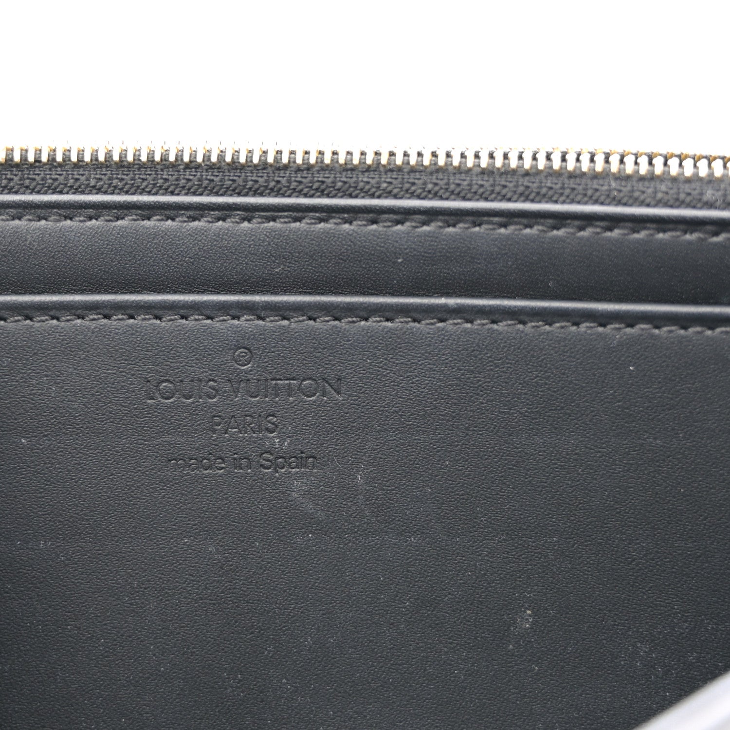 Louis Vuitton Patent Louise Clutch Black 6 of 7