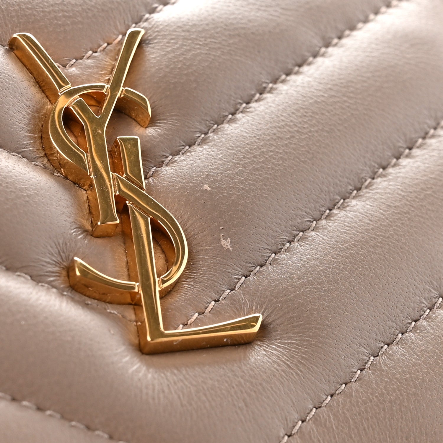 Saint Laurent Lambskin Matelasse Chevron Monochrome Monogram Flap Card Case Dusty Grey 8 of 9