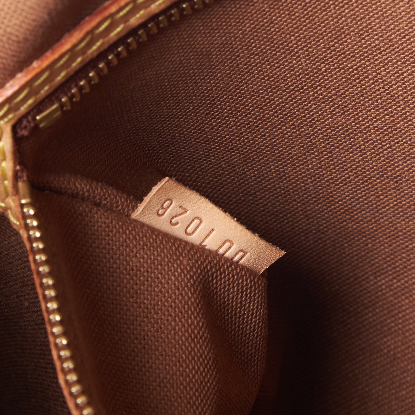 Louis Vuitton Monogram Batignolles Horizontal 8 of 8