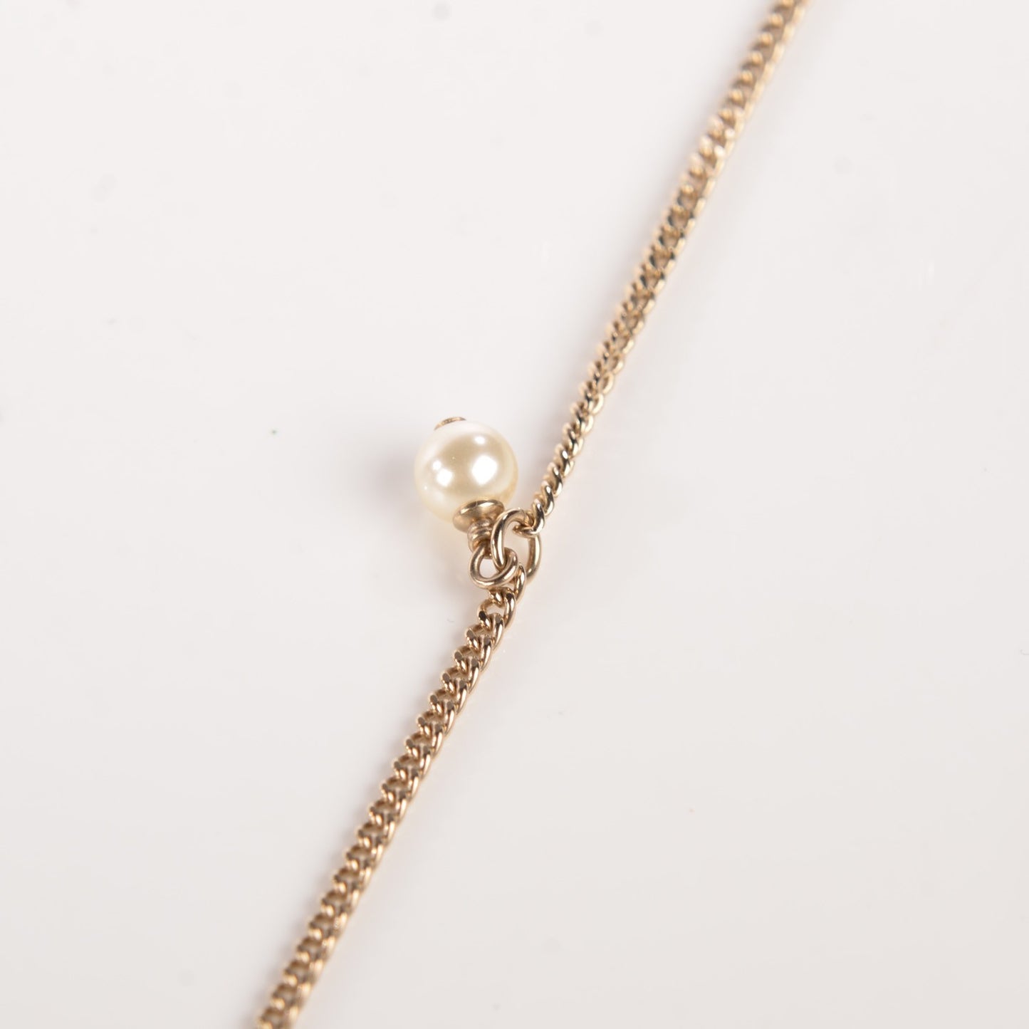 Pearl CC Pendant Necklace Gold