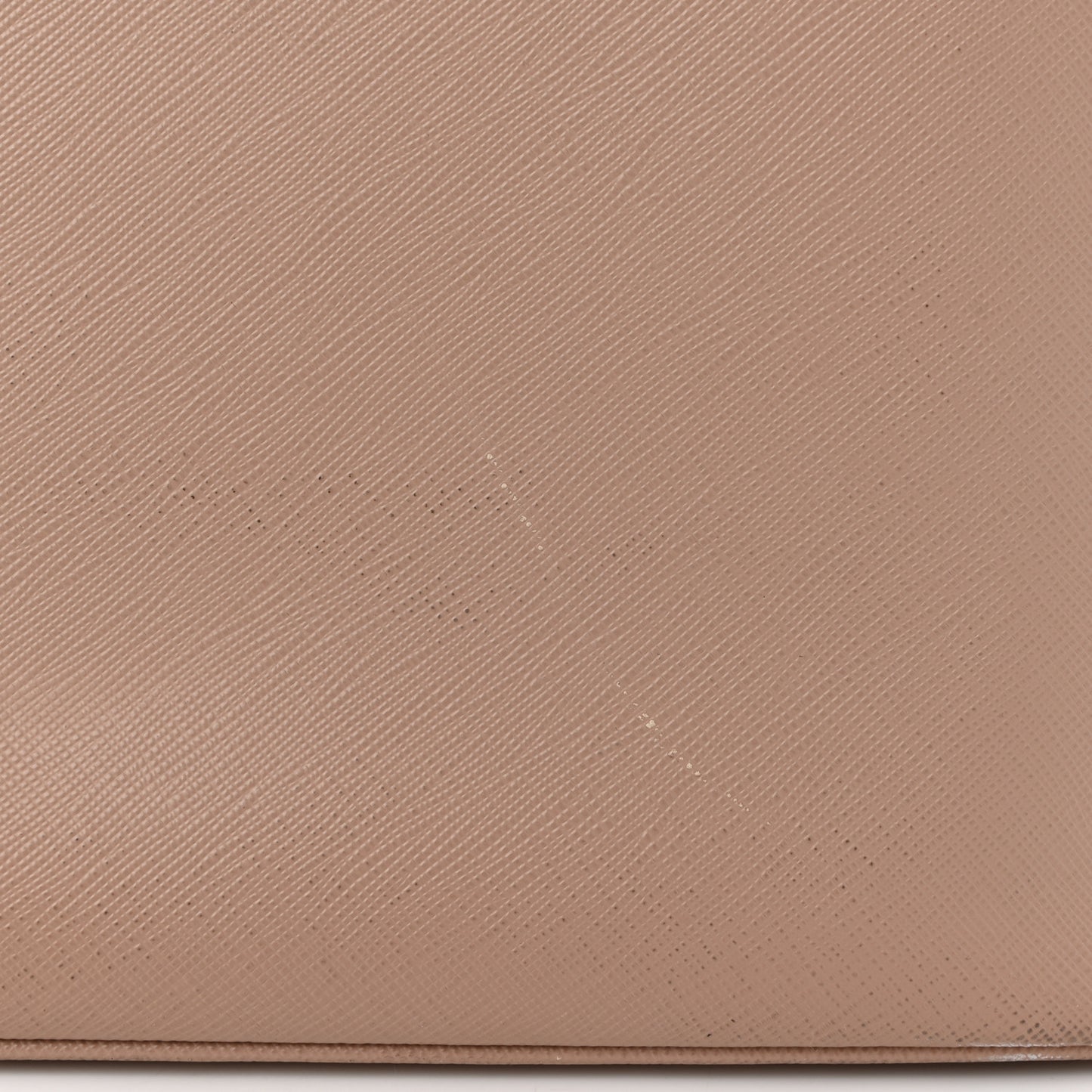 Saffiano Lux Medium Tote Cammeo