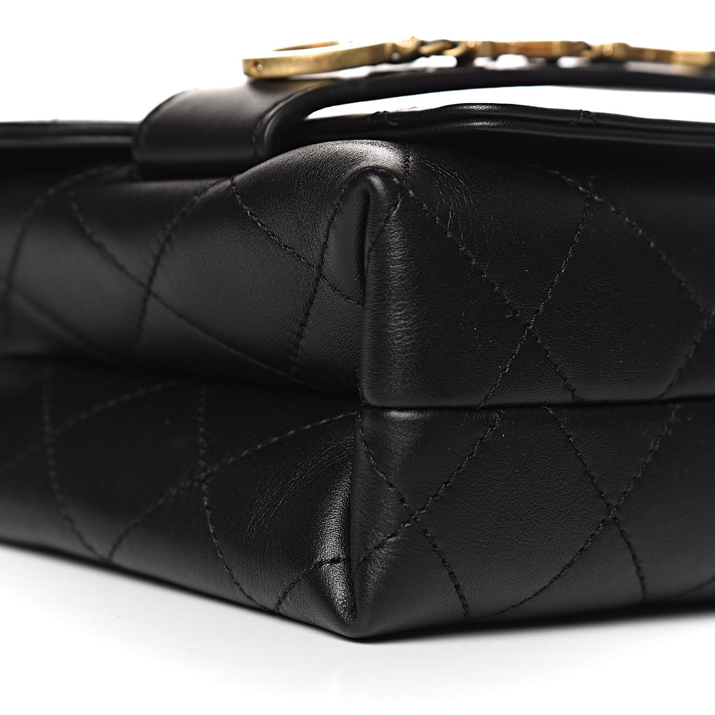 Calfskin Quilted Enchained Flap Black