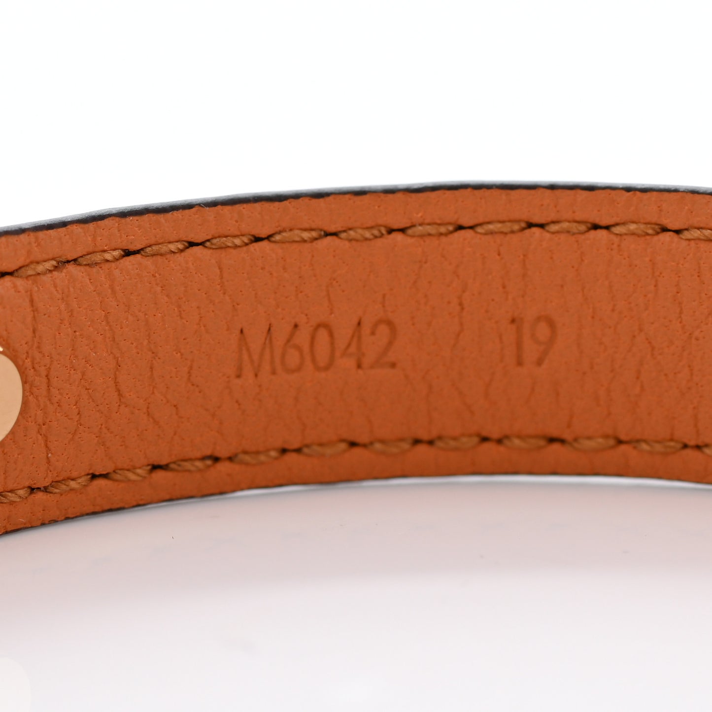 Monogram Essential V Bracelet 19