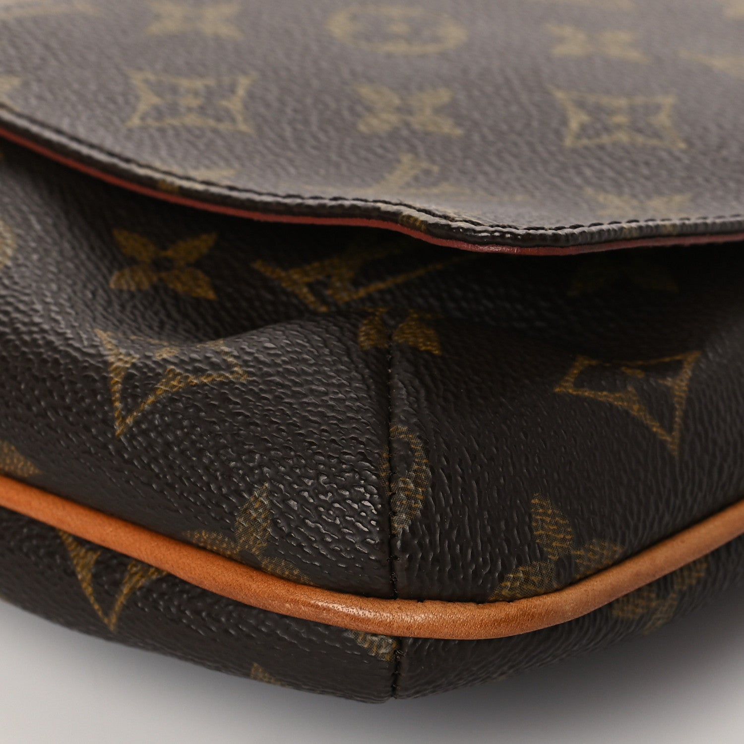 Louis Vuitton Monogram Musette Tango 9 of 9