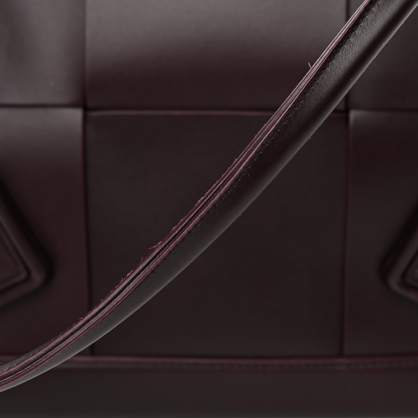 French Calfskin Maxi Intrecciato Medium Arco Grape