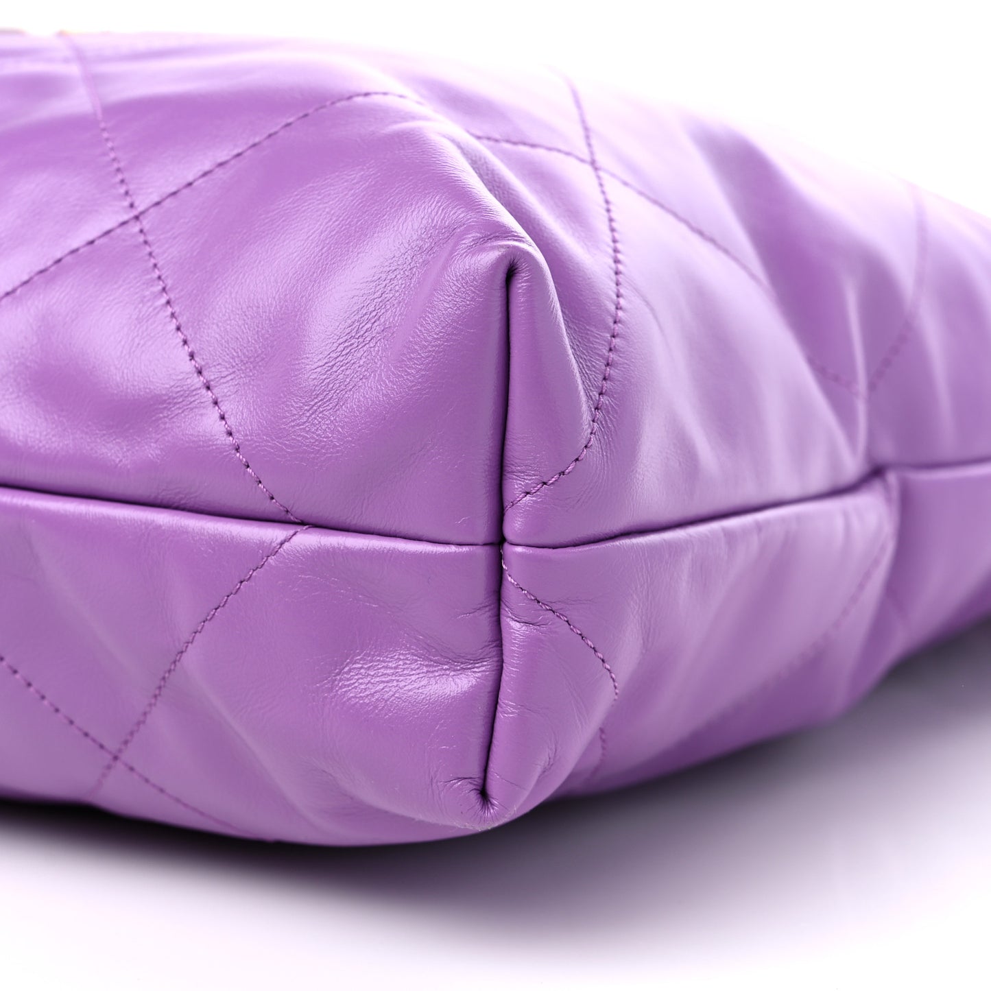 Shiny Calfskin Quilted Chanel 22 Purple