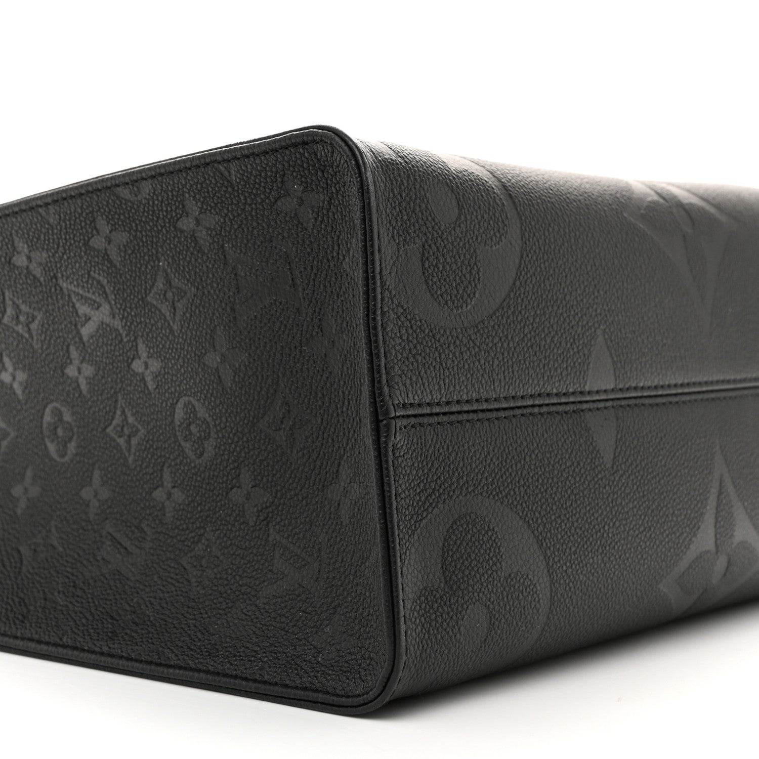 Louis Vuitton Empreinte Monogram Giant Onthego MM Black 8 of 10