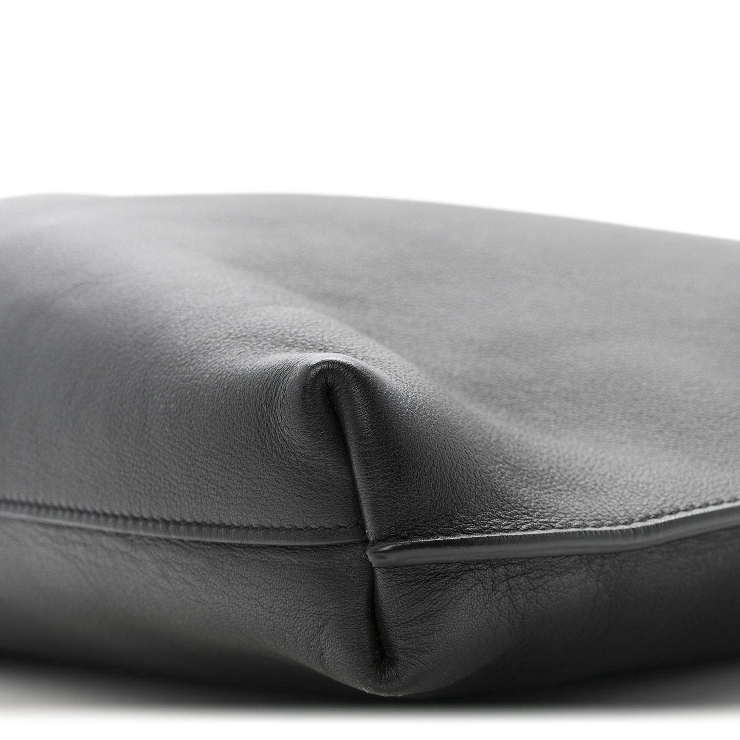 Calfskin Medium Suzanne Hobo Black