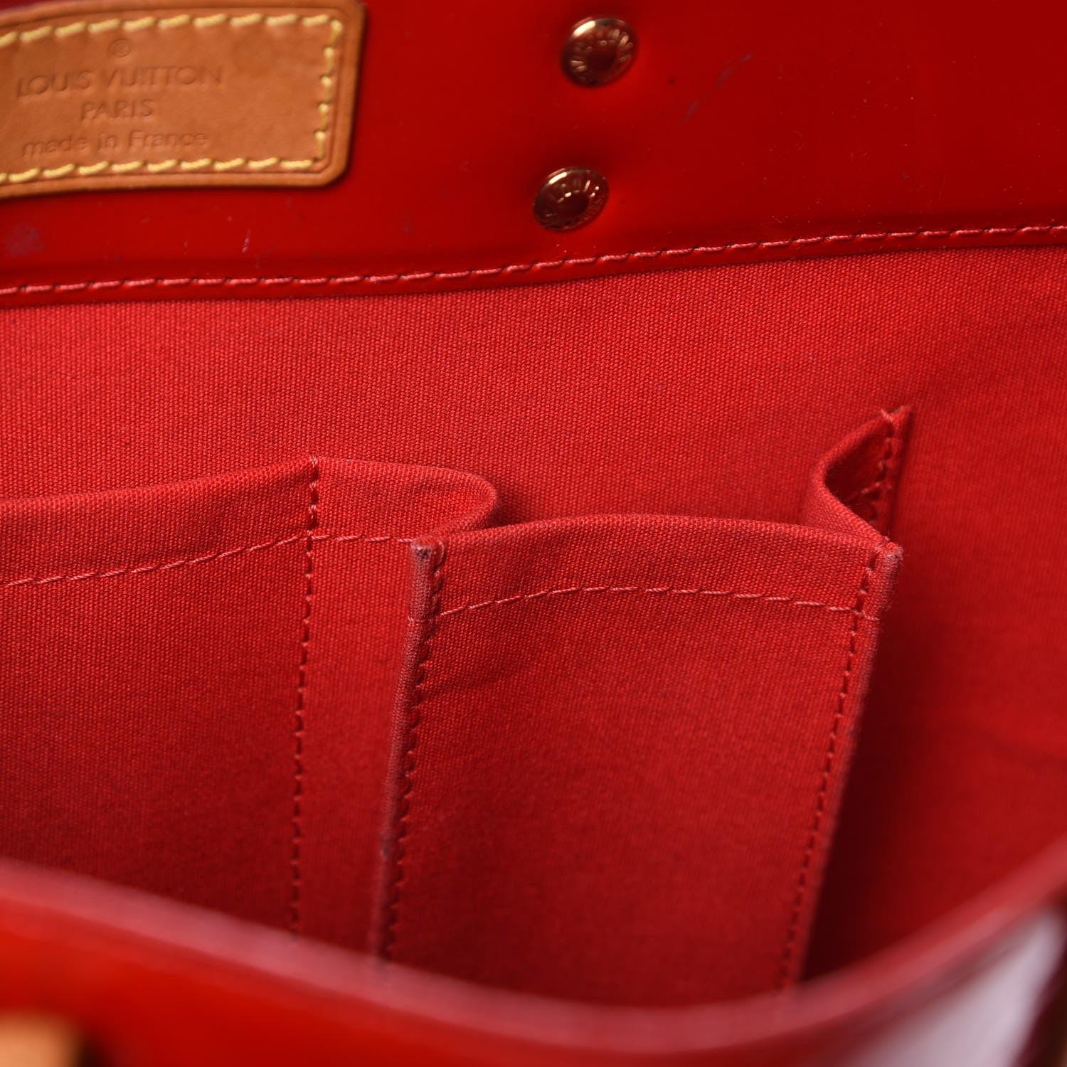 Louis Vuitton Vernis Reade MM Rouge 8 of 29