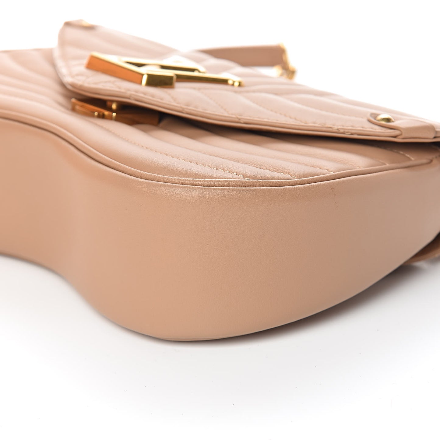 Calfskin New Wave Chain MM Noisette