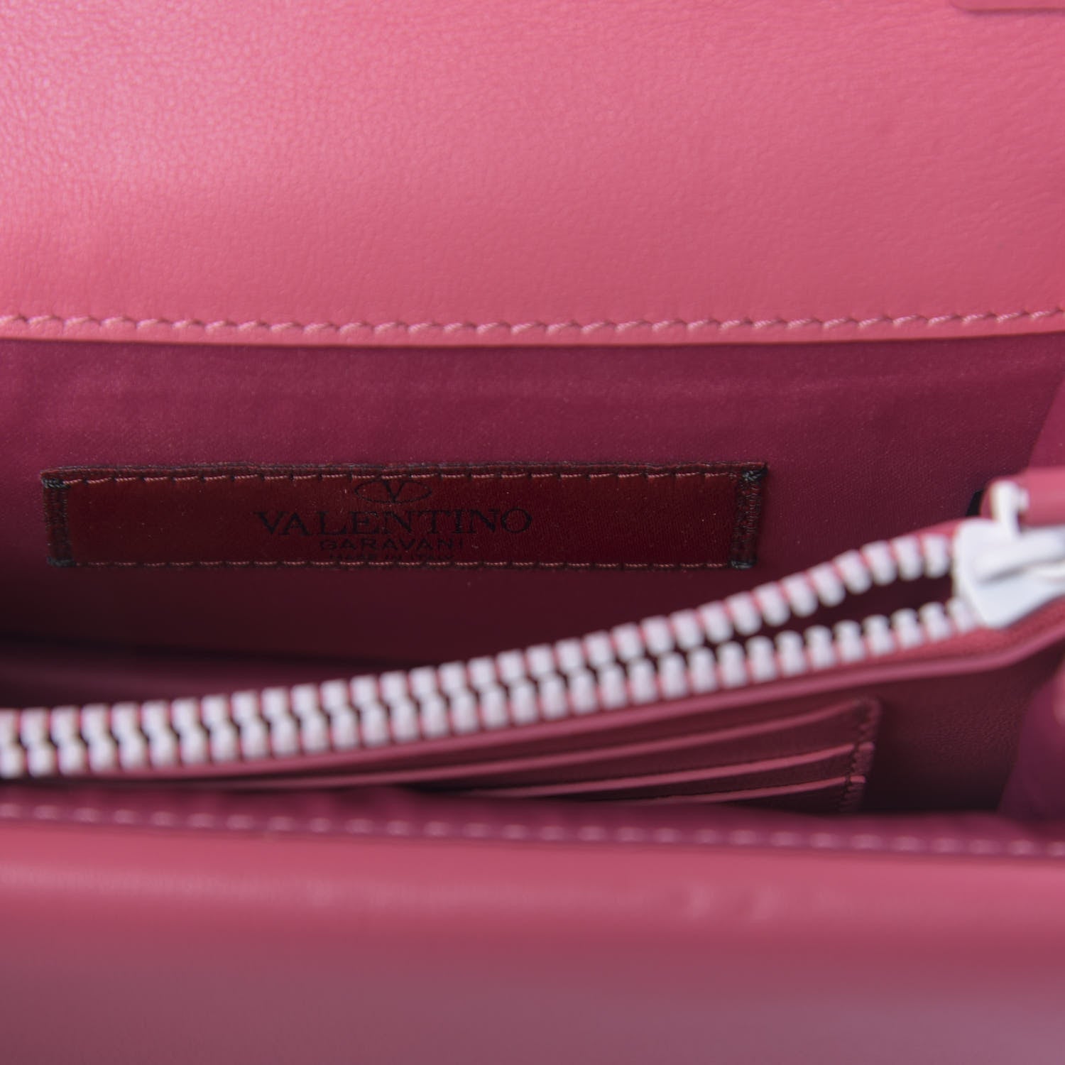 Valentino Garavani Vitello Colorblock Free Rockstud Wallet on Chain Shadow Pink Optic White 10 of 11