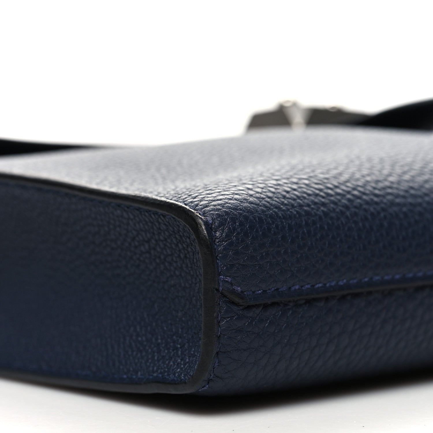 Hermes Togo Sac A Depeches 29 Messenger Bag Bleu Nuit 10 of 12