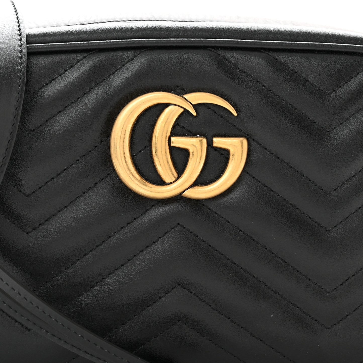 Calfskin Matelasse Small GG Marmont Chain Shoulder Bag Black