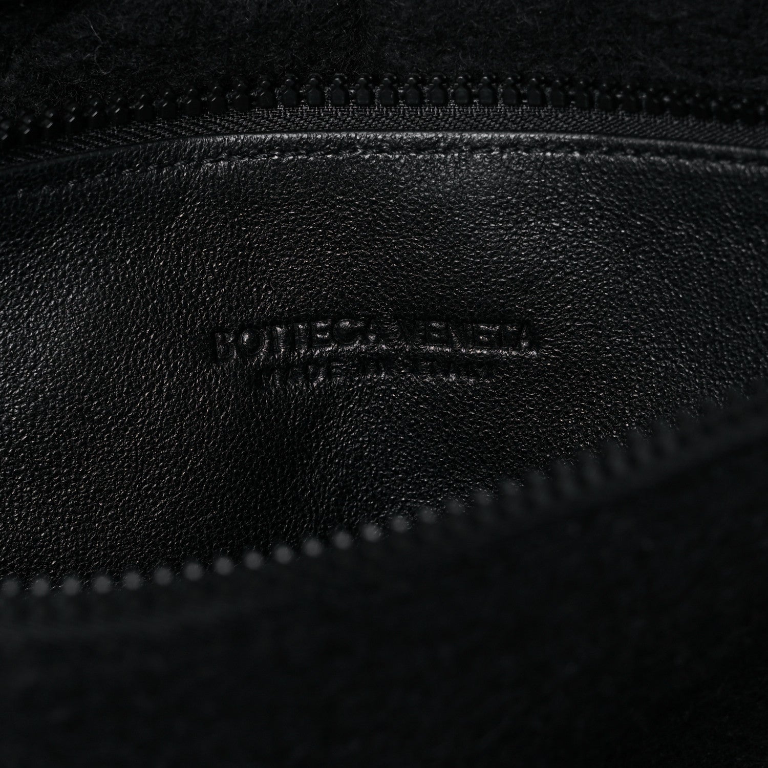 Bottega Veneta Calfskin Maxi Intrecciato Puffy Laptop Pouch Black 7 of 9