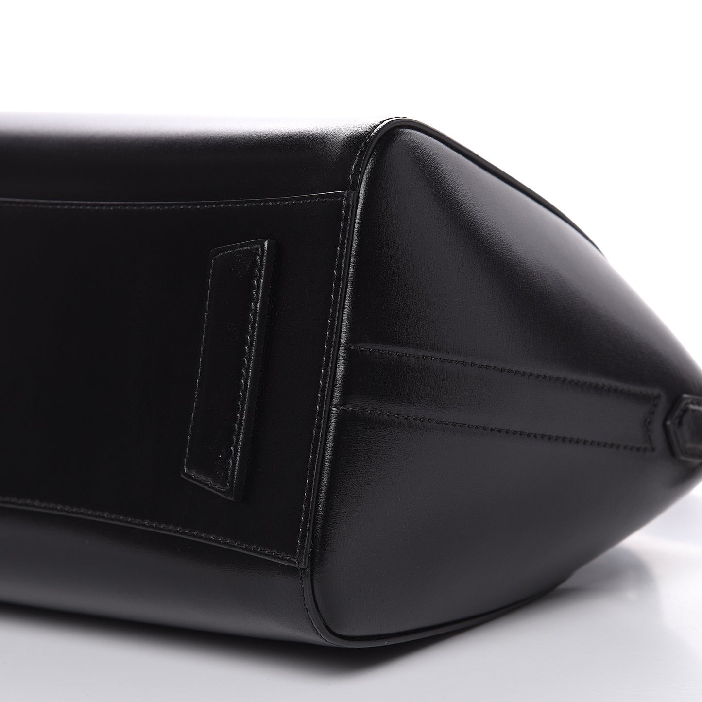 Shiny Lord Calfskin Small Antigona Black