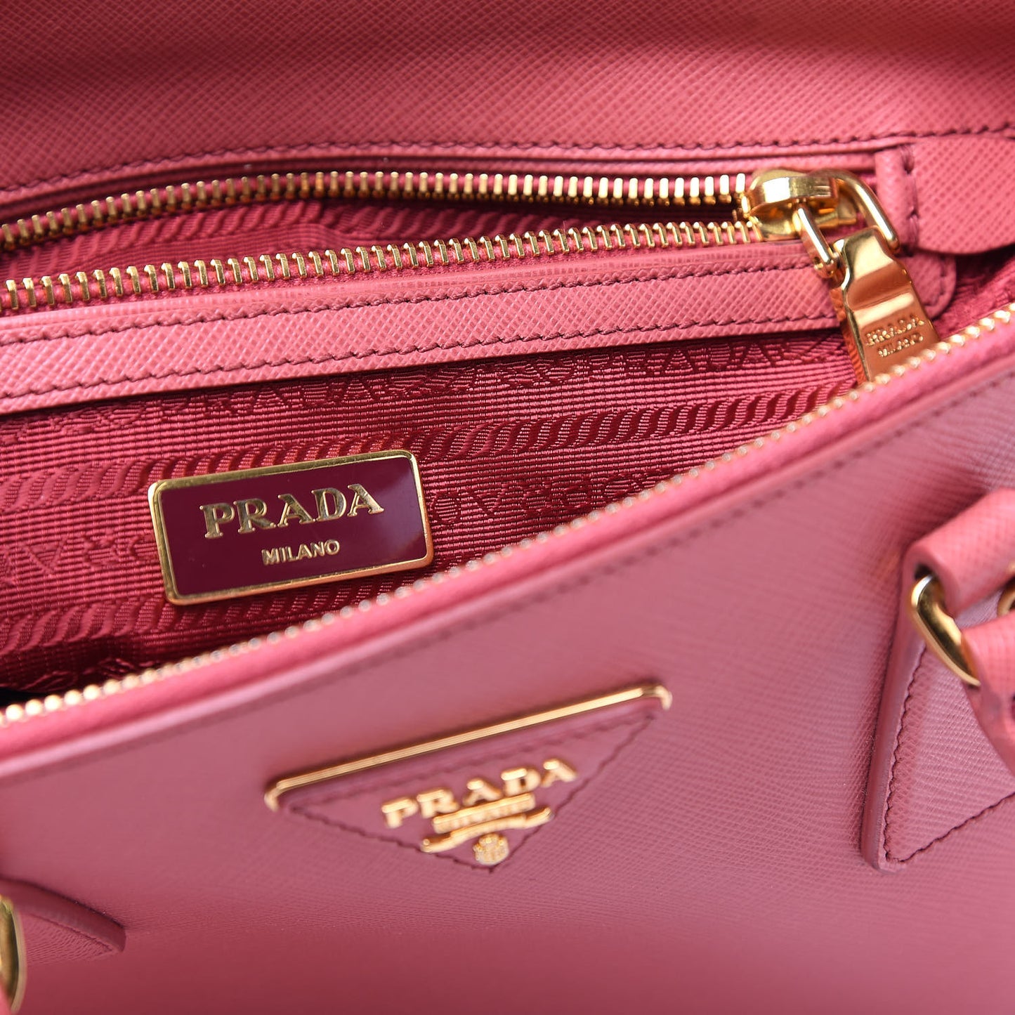 Saffiano Small Galleria Double Zip Tote Fuxia