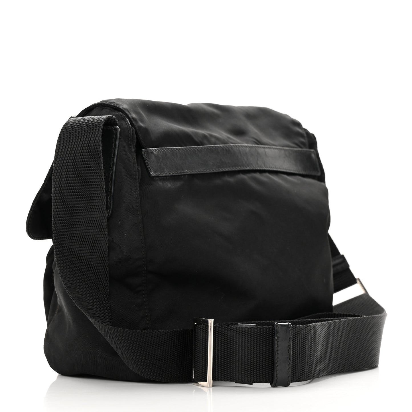 Nylon Vela Messenger Black