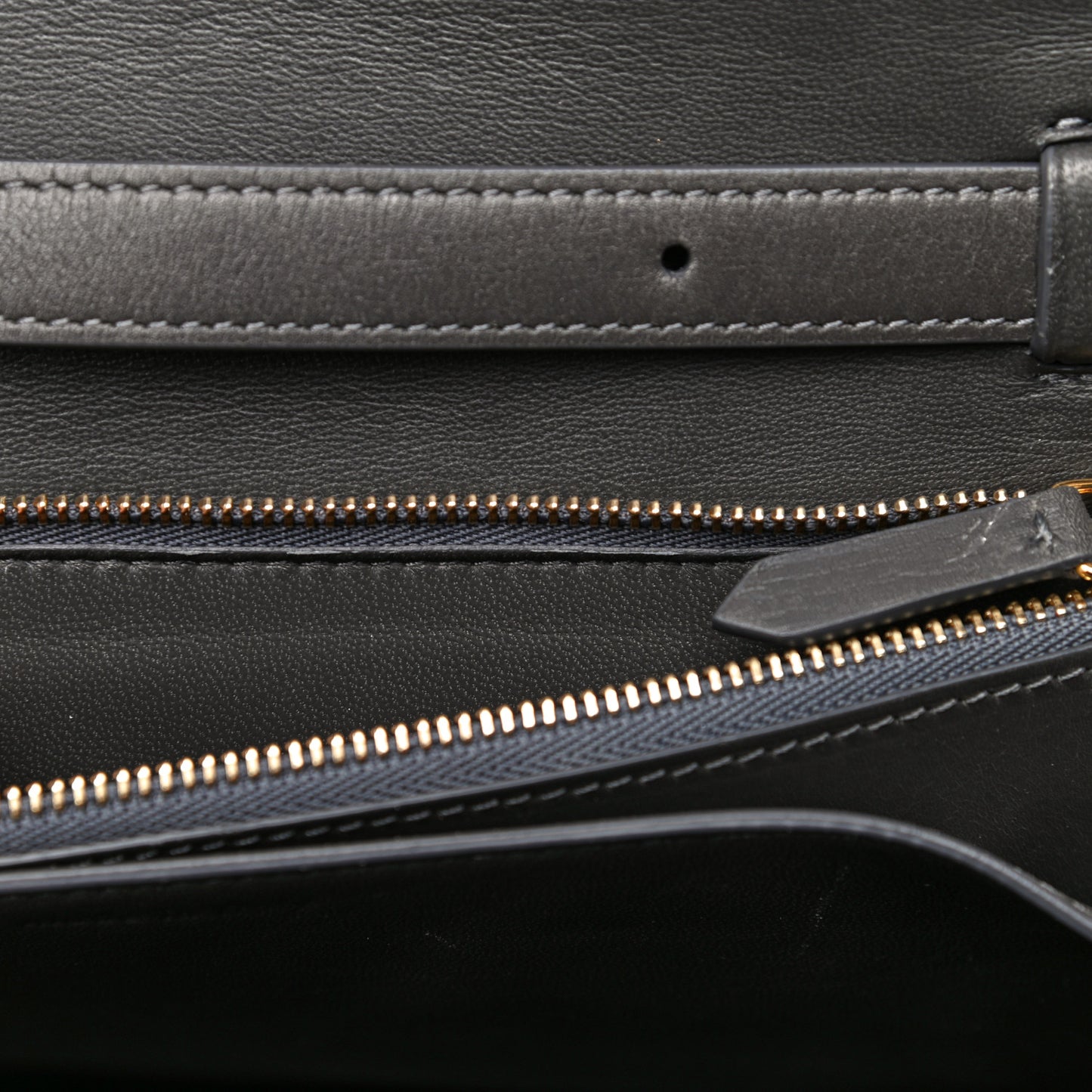 Box Calfskin Medium Classic Box Flap Bag Grey