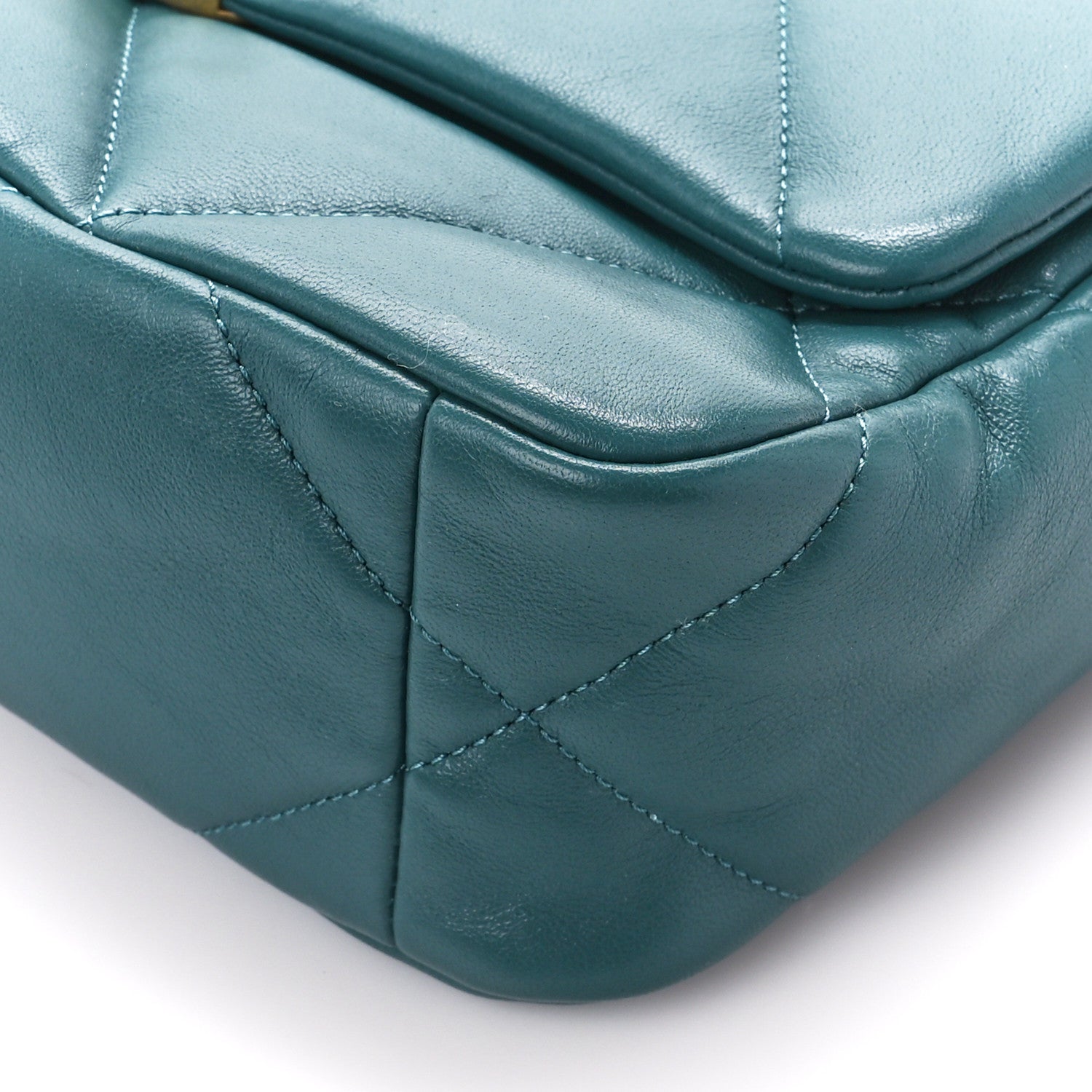 Chanel Lambskin Quilted Medium Chanel 19 Flap Green 10 of 11