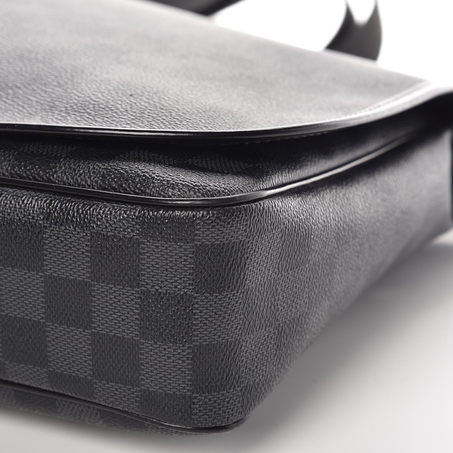 Louis Vuitton Damier Graphite Daniel GM 11 of 12