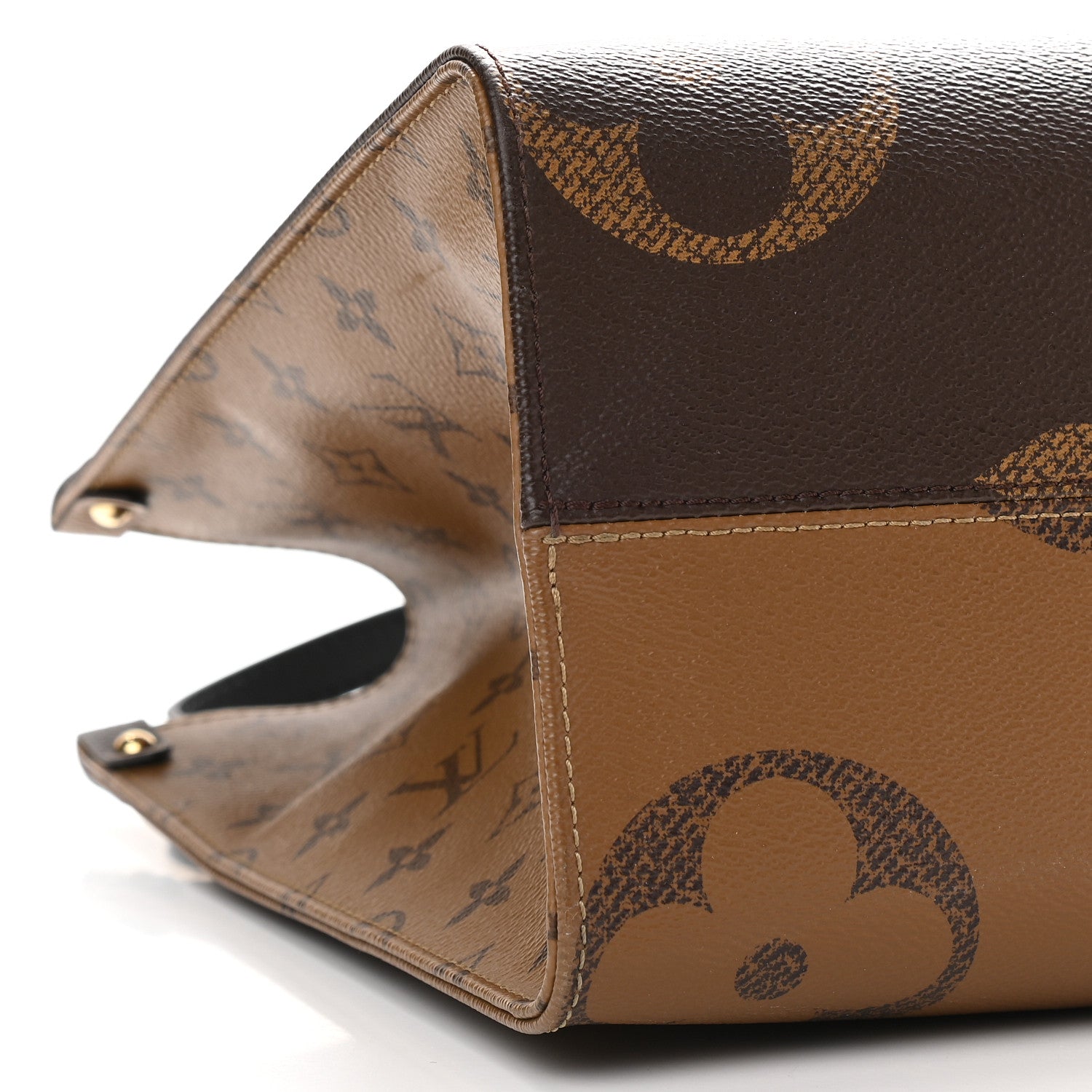 Louis Vuitton Reverse Monogram Giant Onthego MM 7 of 9