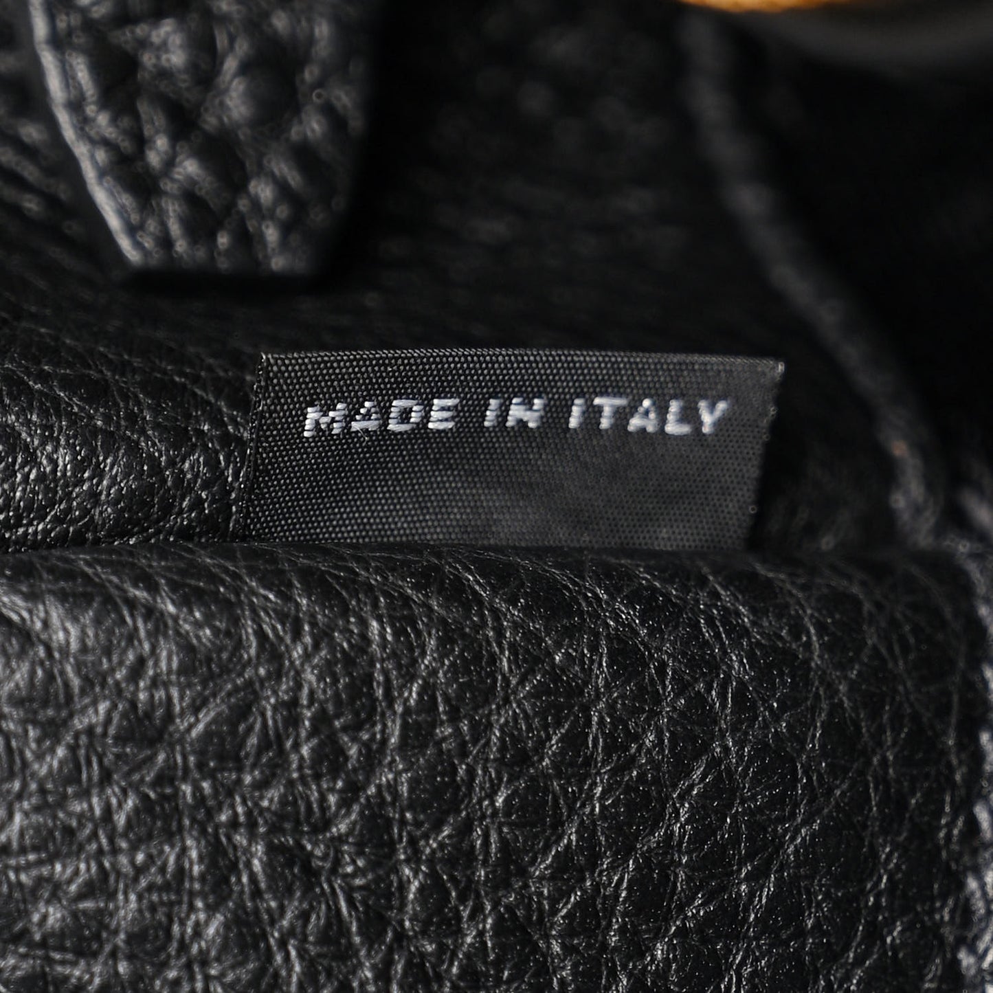 Vitello Daino Hobo Messenger Bag Black