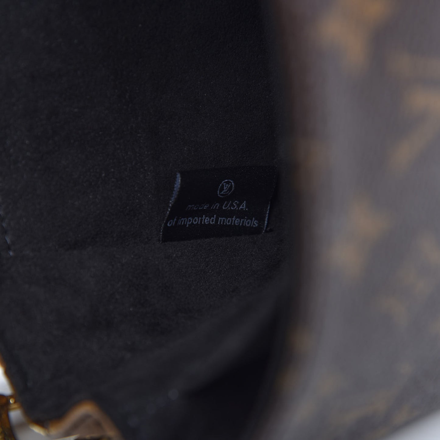 Reverse Monogram Pochette Metis